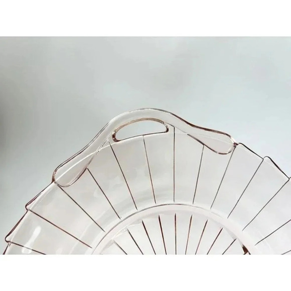 Sierra Pinwheel Jeannette Pink 1930's Depression Glass Decorative | Serving Plat - Picture 4 of 9